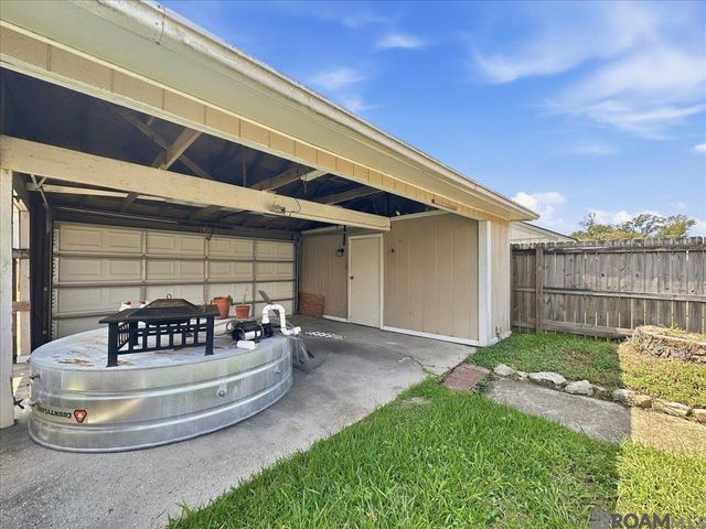 16044 S Harrells Ferry Rd, Baton Rouge, LA 70816