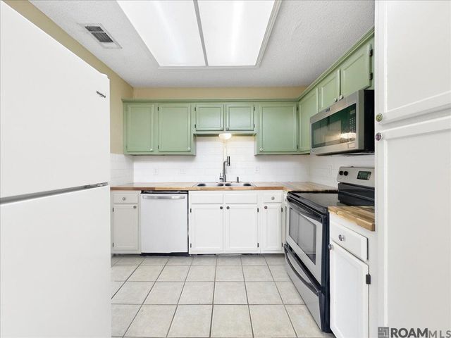 16044 S Harrells Ferry Rd, Baton Rouge, LA 70816