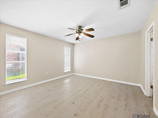 16044 S Harrells Ferry Rd, Baton Rouge, LA 70816
