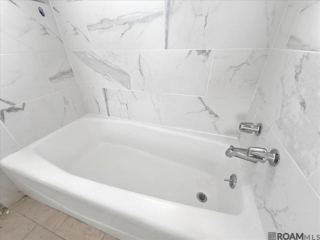 16044 S Harrells Ferry Rd, Baton Rouge, LA 70816
