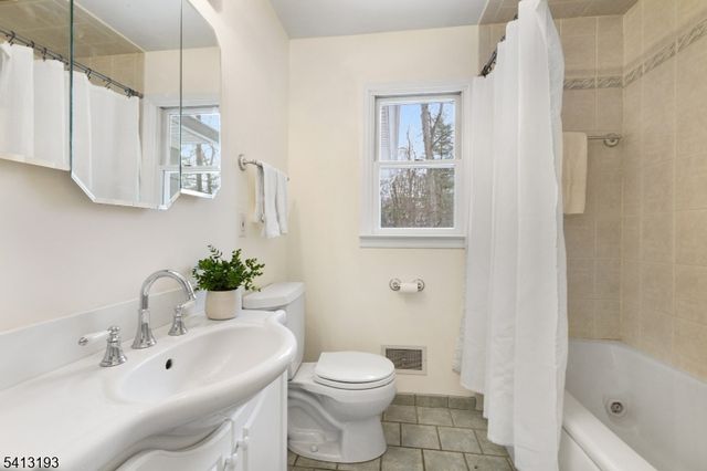 134 Rutgers Ave, Berkeley Heights Twp., NJ 07922