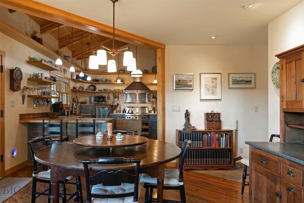 Address unavailable. photo 11