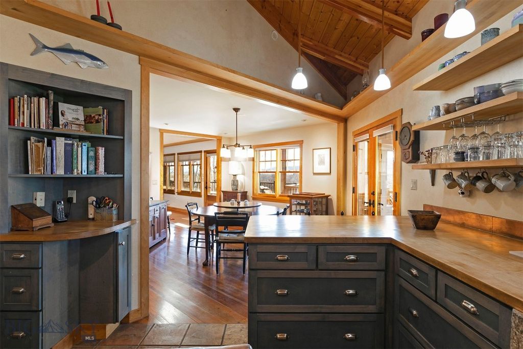 Address unavailable. photo 18