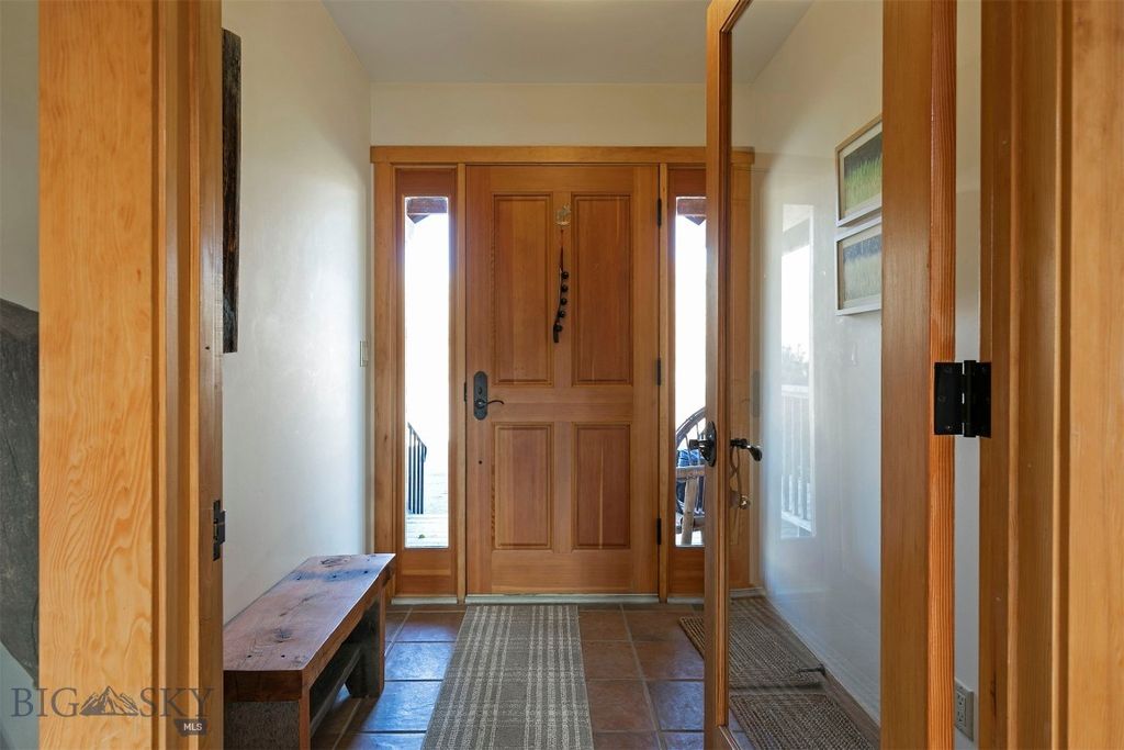 Address unavailable. photo 3