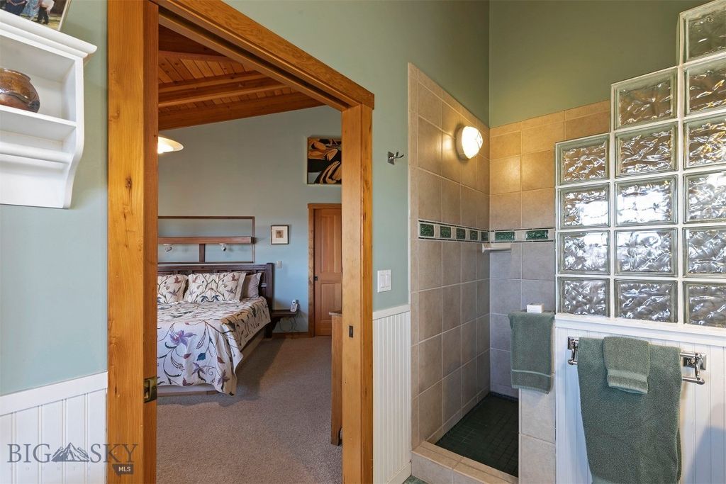 Address unavailable. photo 31