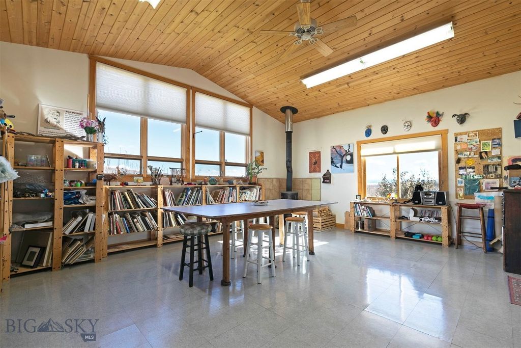 Address unavailable. photo 33