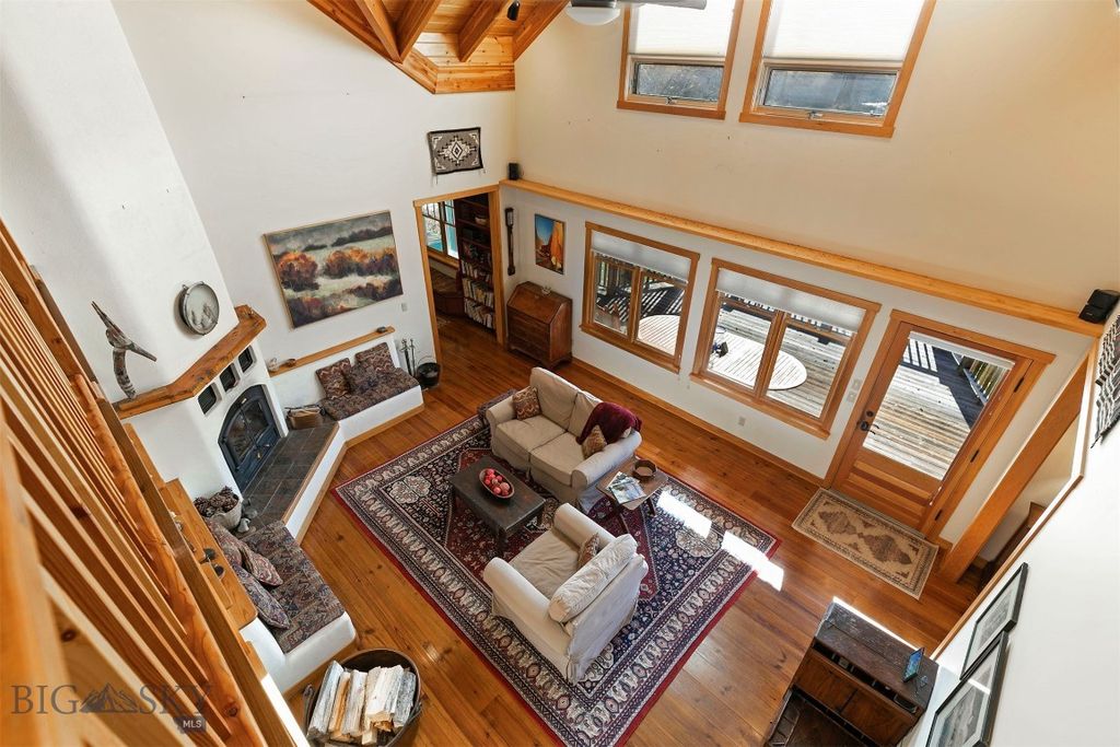 Address unavailable. photo 38