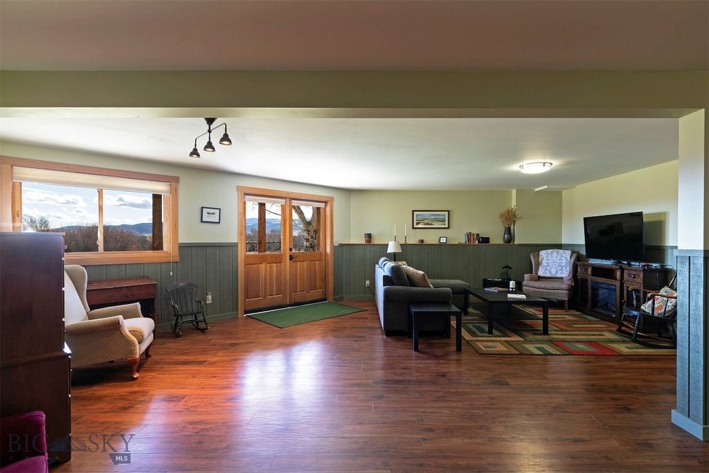 Address unavailable. photo 48