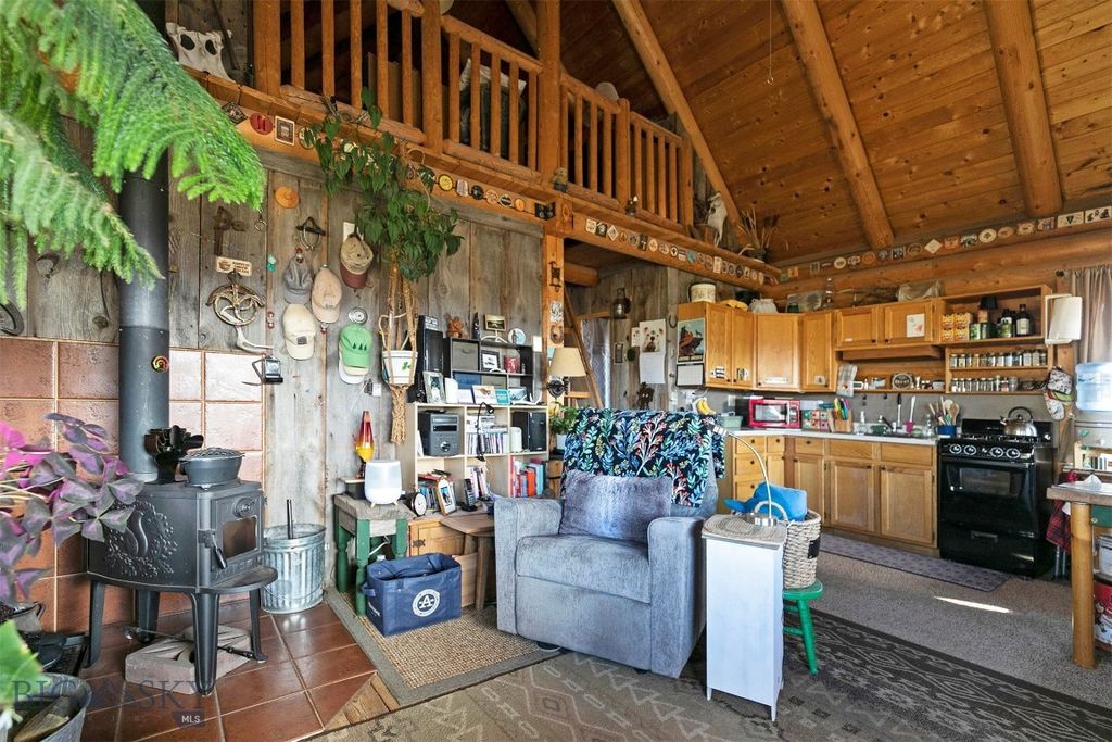 Address unavailable. photo 63