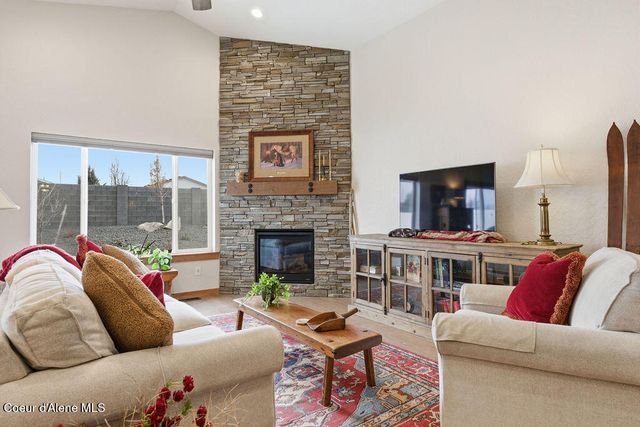 13484 N International ST, Rathdrum, ID 83858