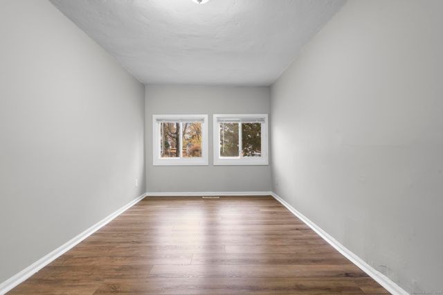 15 Maple Street, New Haven, CT 06511