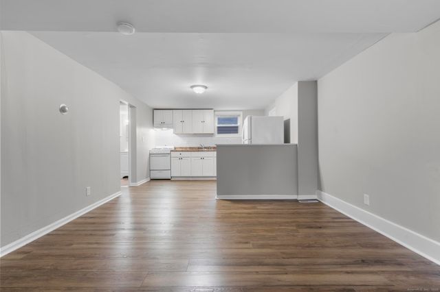 15 Maple Street, New Haven, CT 06511