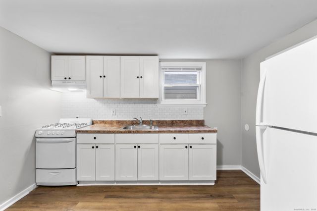 15 Maple Street, New Haven, CT 06511