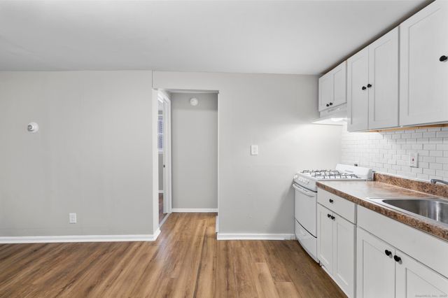 15 Maple Street, New Haven, CT 06511