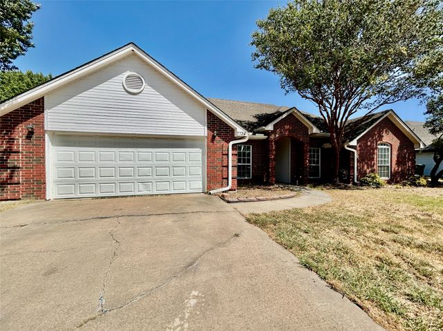 7724 Sagebrush Court N, North Richland Hills, TX 76182