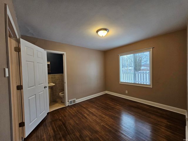 5505 Standish Drive, Fort Wayne, IN 46803