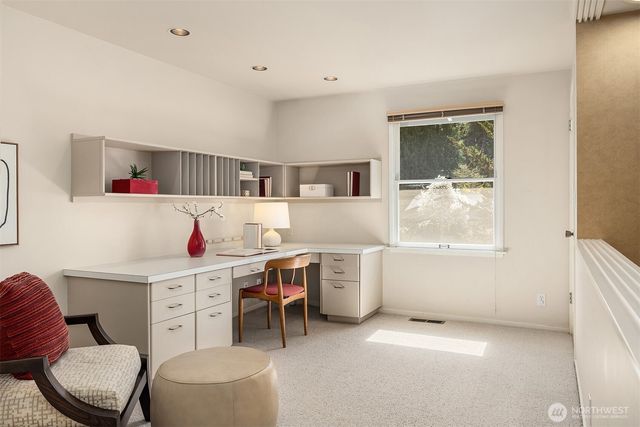 8400 SE 61st Street, Mercer Island, WA 98040