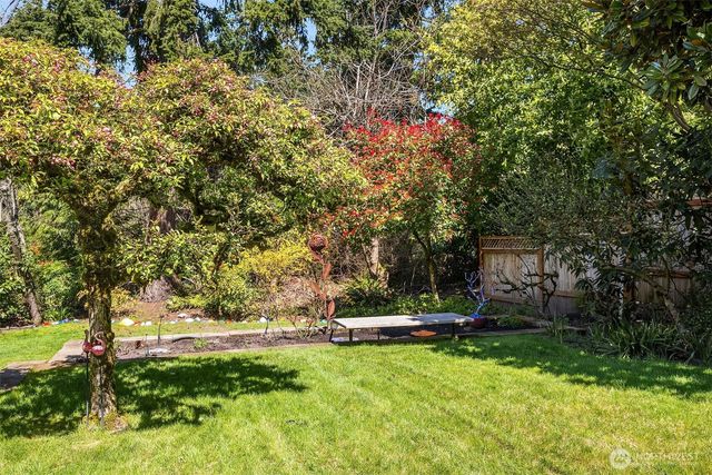 8400 SE 61st Street, Mercer Island, WA 98040