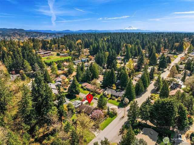 8400 SE 61st Street, Mercer Island, WA 98040