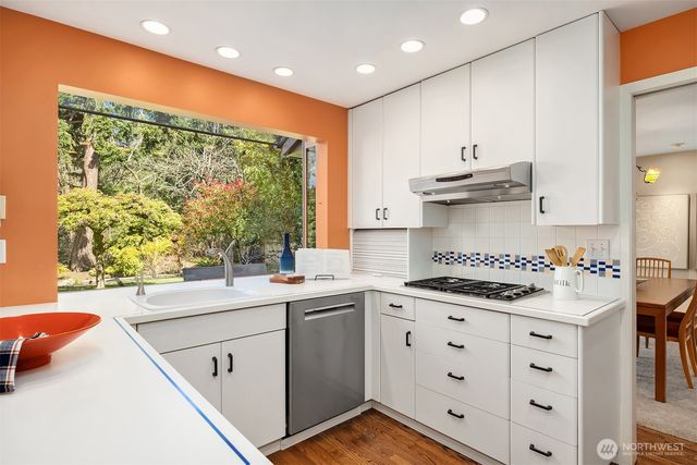 8400 SE 61st Street, Mercer Island, WA 98040