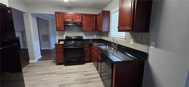 3644 Caseys Cove, Ellenwood, GA 30294