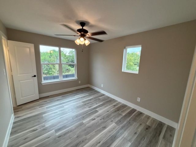 3211 Brazos River Drive, Granbury, TX 76048