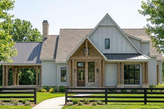 1 Forest Creek Pkwy, Oak Ridge, TN 37830