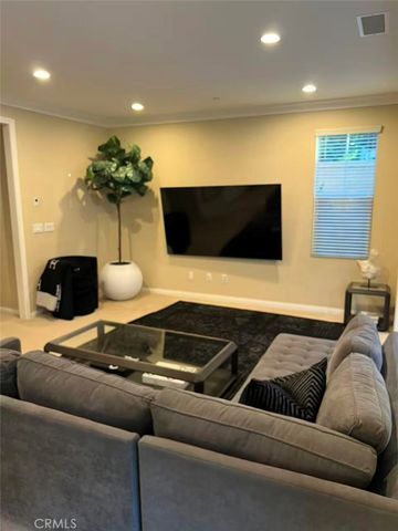 72 Twin Flower, Irvine, CA 92620