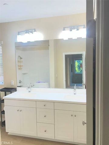 72 Twin Flower, Irvine, CA 92620