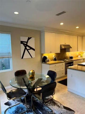 72 Twin Flower, Irvine, CA 92620