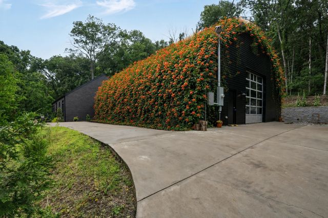 214 Hasty Dr, Goodlettsville, TN 37072