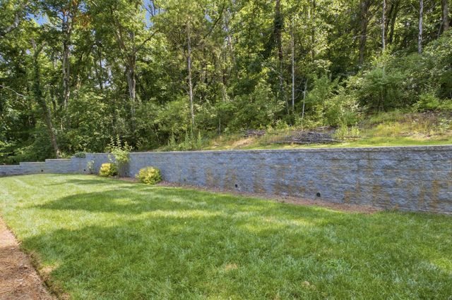 214 Hasty Dr, Goodlettsville, TN 37072