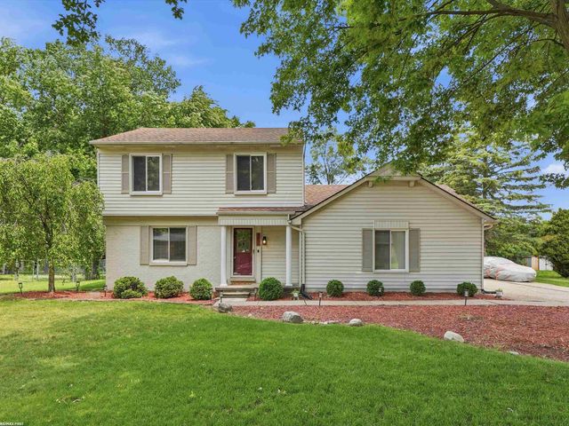 3830 Bristol Drive, Troy, MI 48083