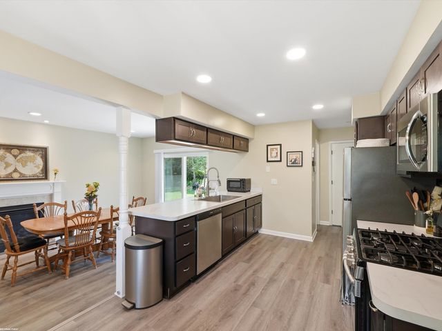 3830 Bristol Drive, Troy, MI 48083