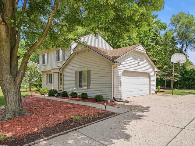 3830 Bristol Drive, Troy, MI 48083