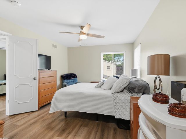 3830 Bristol Drive, Troy, MI 48083