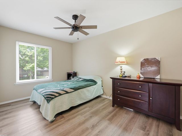 3830 Bristol Drive, Troy, MI 48083