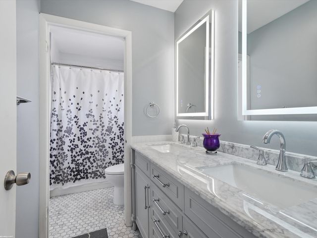 3830 Bristol Drive, Troy, MI 48083