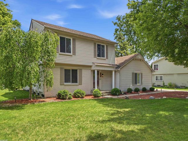 3830 Bristol Drive, Troy, MI 48083