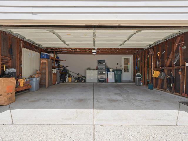 3830 Bristol Drive, Troy, MI 48083