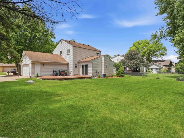 3830 Bristol Drive, Troy, MI 48083
