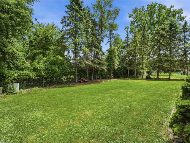 3830 Bristol Drive, Troy, MI 48083