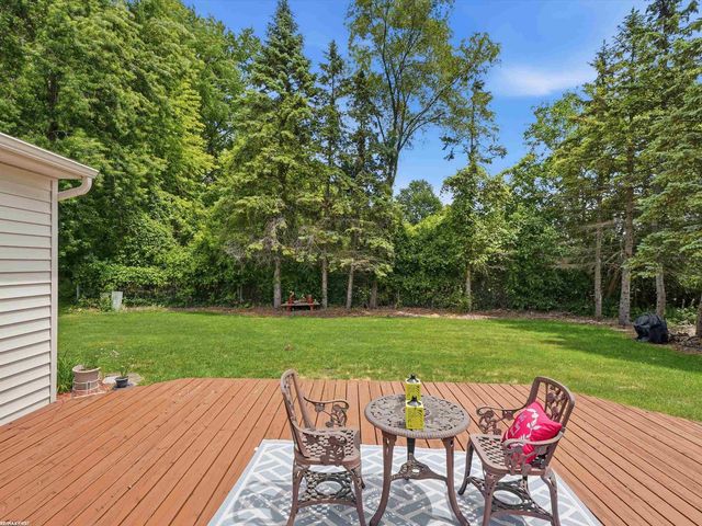3830 Bristol Drive, Troy, MI 48083