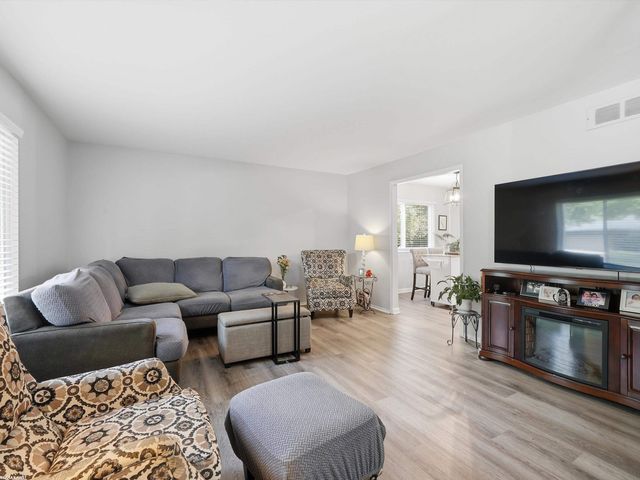 3830 Bristol Drive, Troy, MI 48083