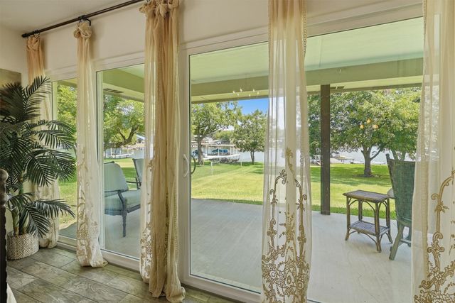 630 E Bridge Street, Granbury, TX 76048