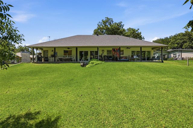 630 E Bridge Street, Granbury, TX 76048