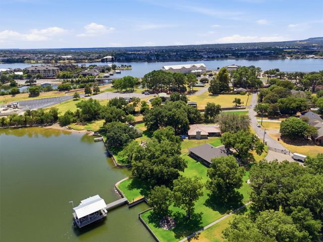 630 E Bridge Street, Granbury, TX 76048
