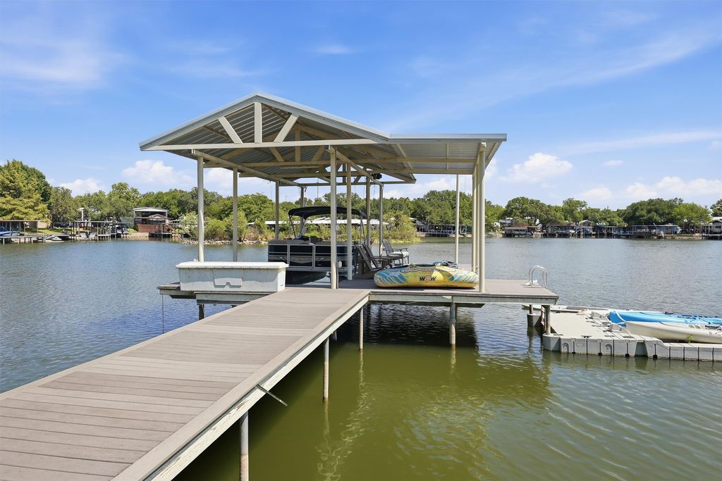 630 E Bridge Street, Granbury, TX 76048 — photo 2