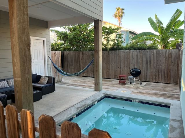 1624 S Eleventh St 2, Port Aransas, TX 78373