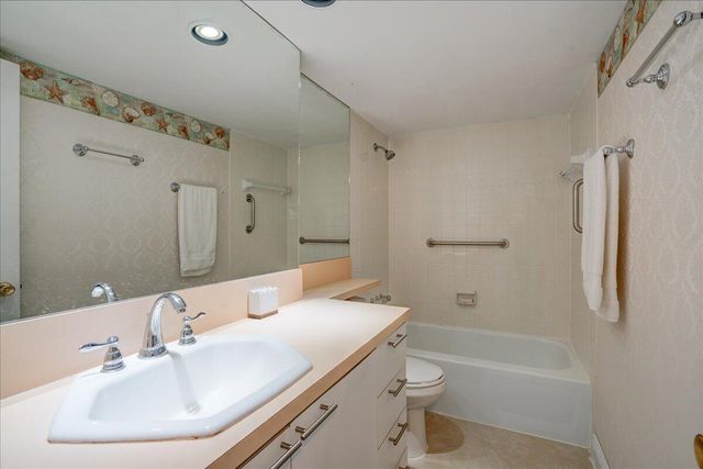 3450 S Ocean Boulevard 806, Palm Beach, FL 33480